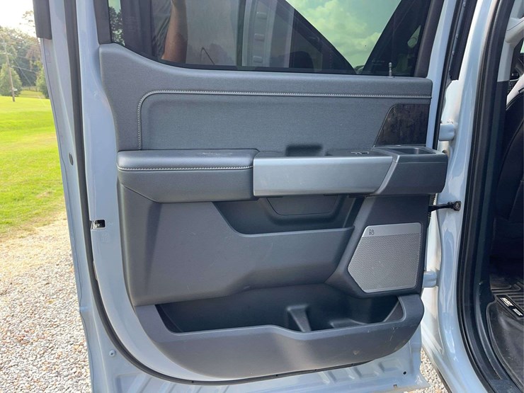 2024-ford-f250-image-23