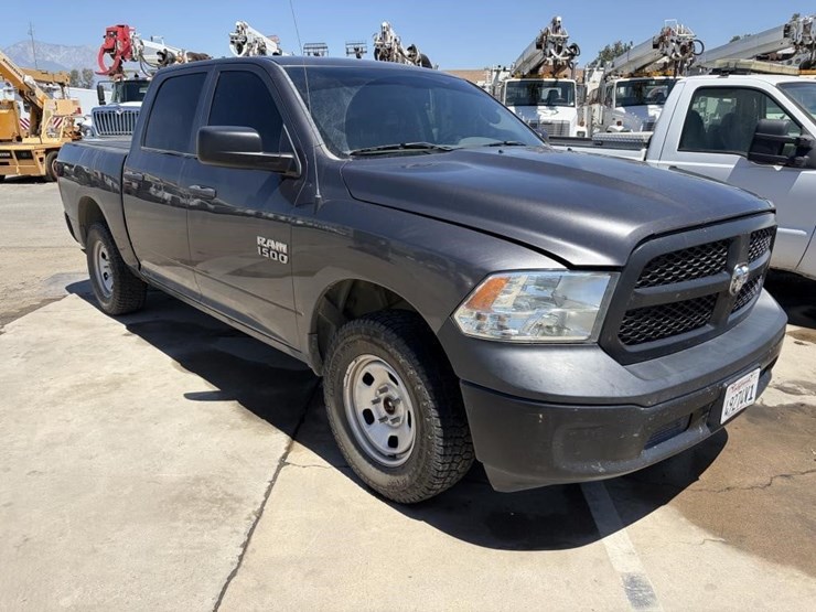 2016-dodge-ram-1500-image-2