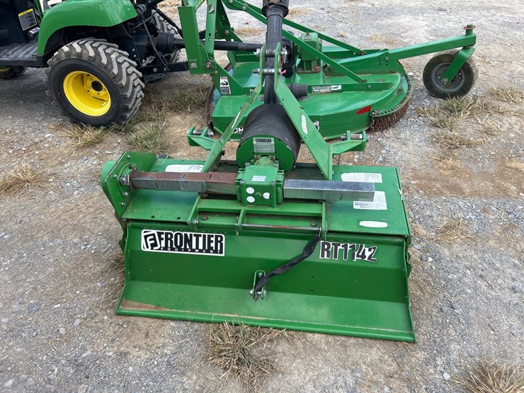 john-deere-2305-image-16