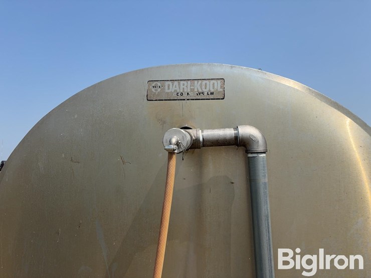 stainless-1500-gal-ss-tank-on-running-gear-image-16