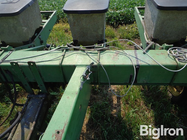 john-deere-7000-image-16