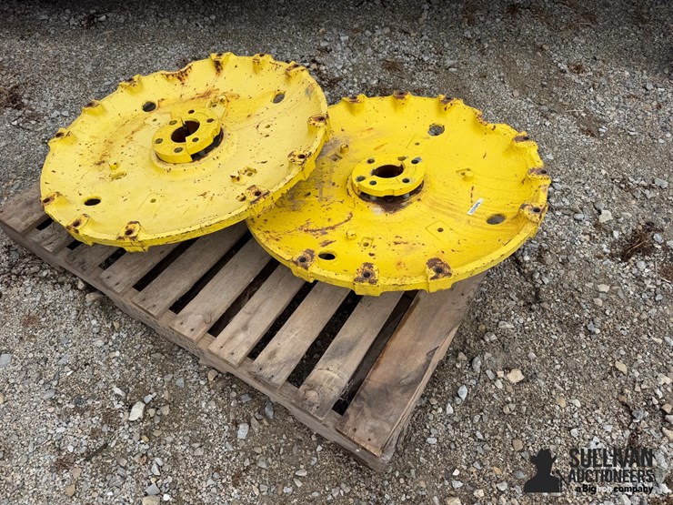 john-deere-rear-cast-wheels-image-1