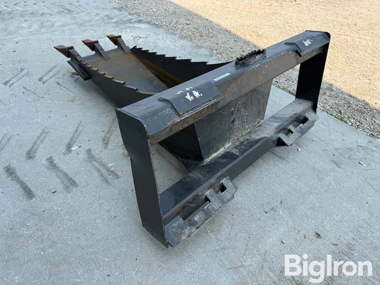 skid-steer-stump-bucket-image-7