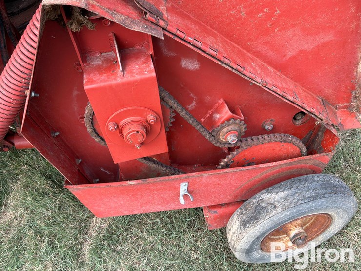 hesston-4800-image-20