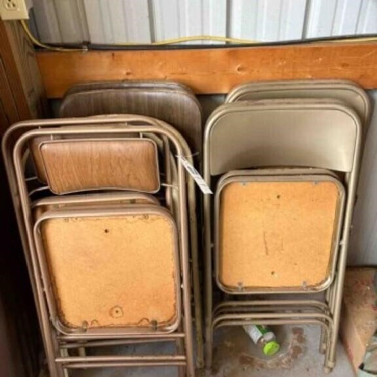 10 - Folding Chairs