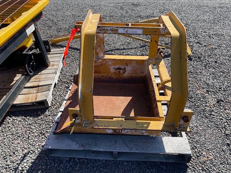 #639-•-king-kutter-3-pt-reversible-dirt-scoop-(mason,-wi)-image-2