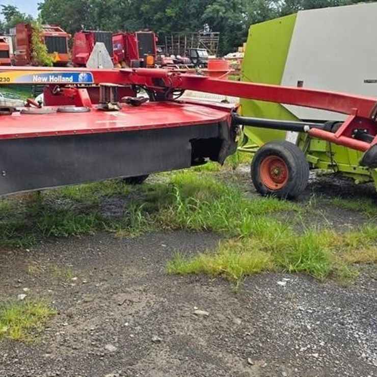 NEW HOLLAND H7230