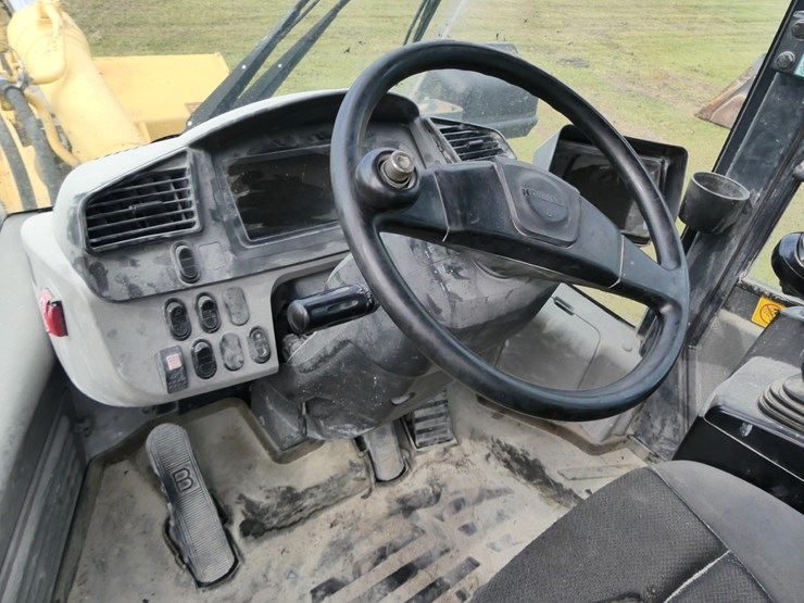 komatsu-wa320-image-18