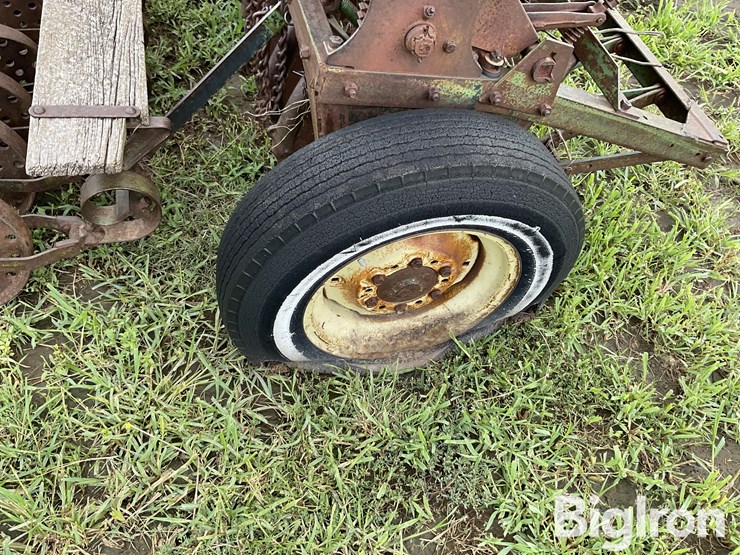 john-deere-10-image-19