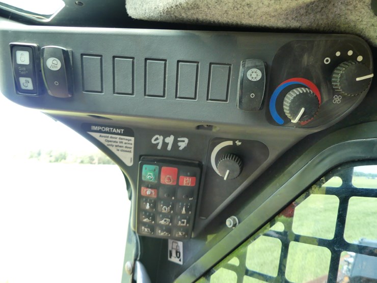 deere-317g-image-17