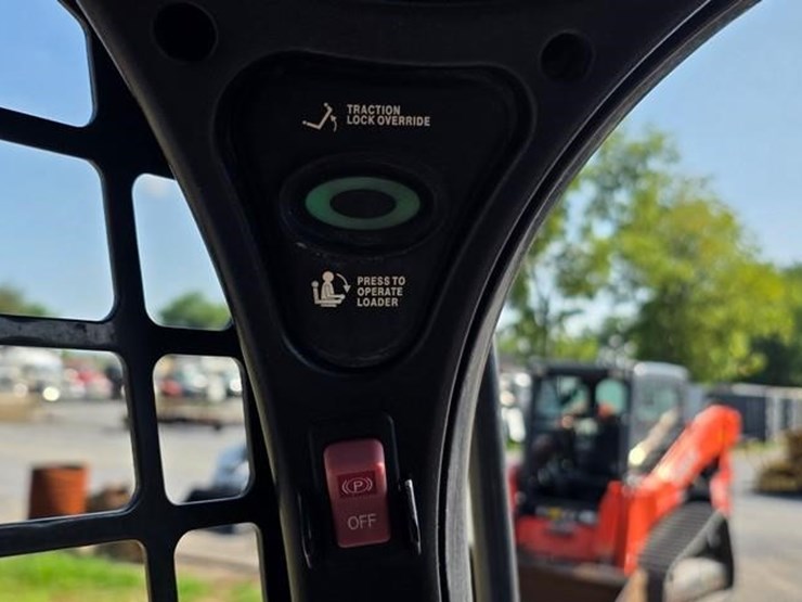 2019-bobcat-t595-image-55