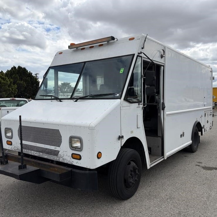 2008 WORKHORSE W62