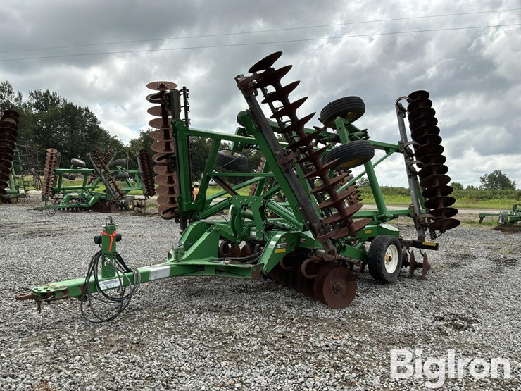 john-deere-2623-image-1