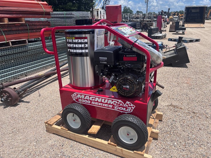 #2852-•-2026-magnum-4000-pressure-washer-image-1