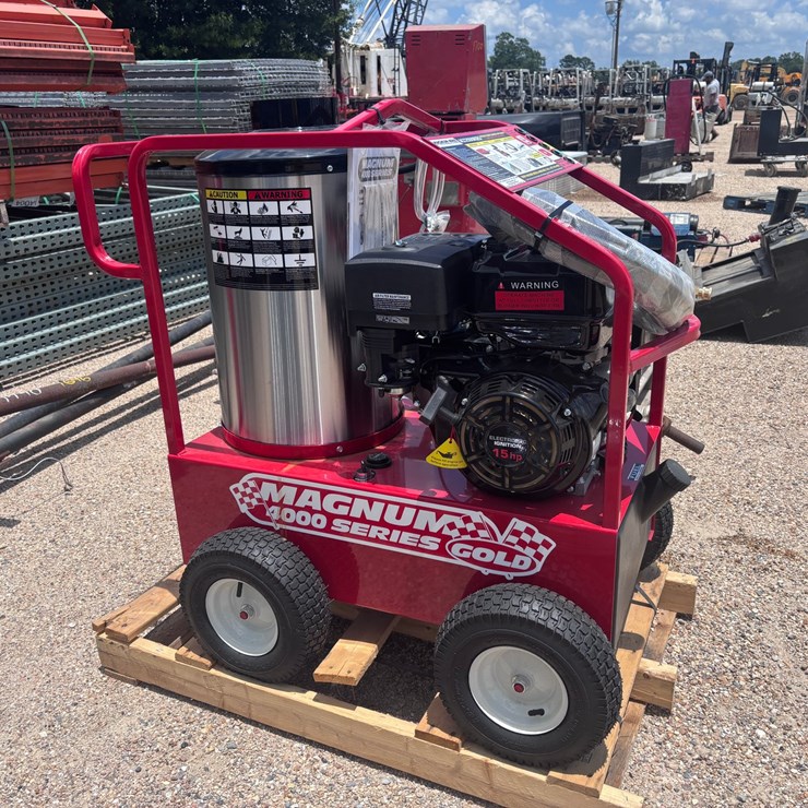 #2852 • 2026 MAGNUM 4000 PRESSURE WASHER