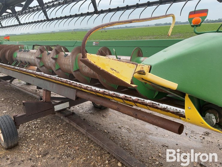 2015-john-deere-630f-image-15