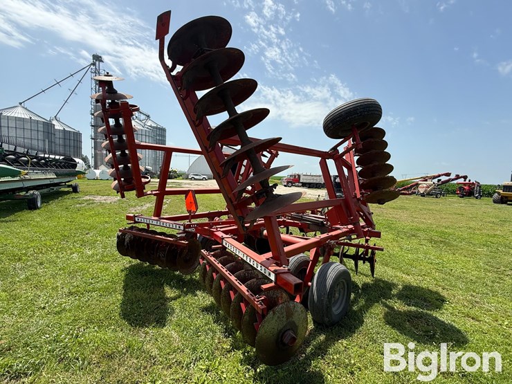 massey-ferguson-820-image-5