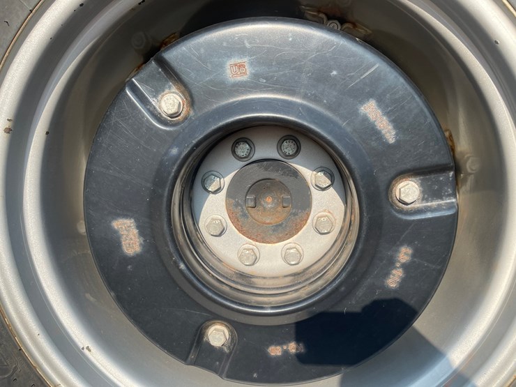 2019-case-ih-farmall-75a-image-23