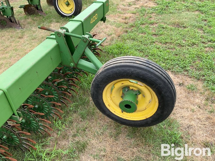john-deere-400-image-18
