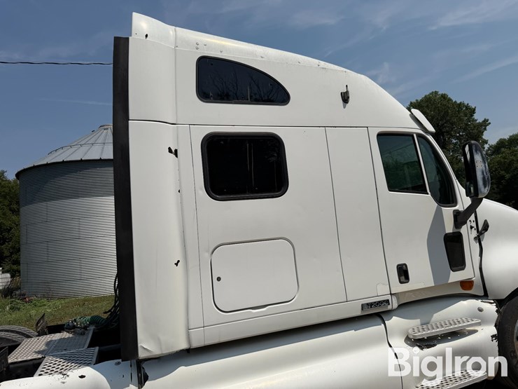 2001-kenworth-t2000-image-11