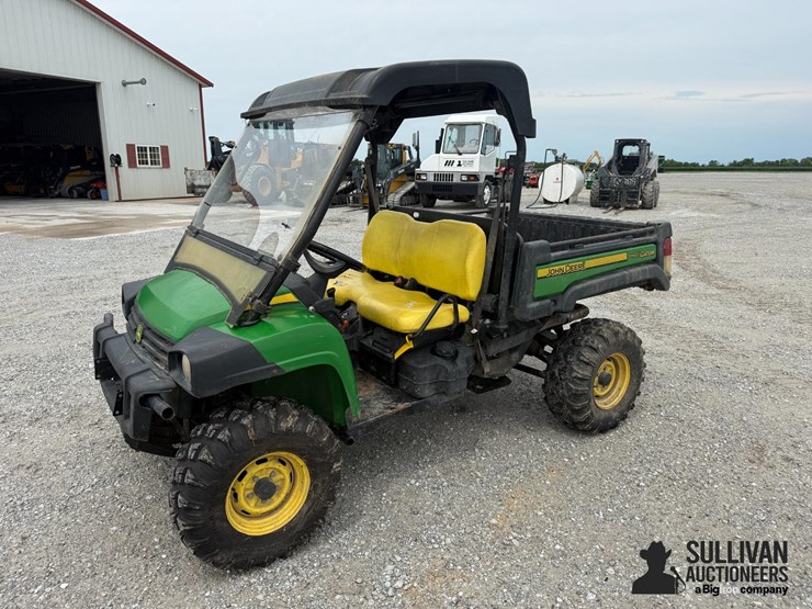 john-deere-825-image-1