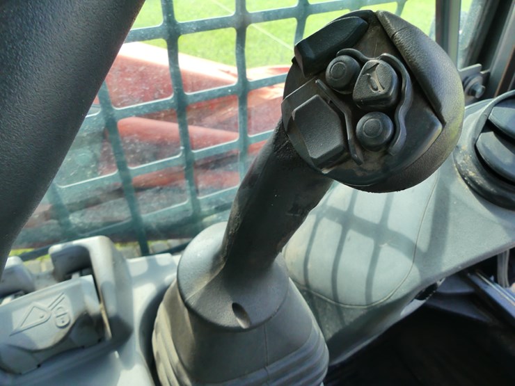 kubota-svl97-2-image-16
