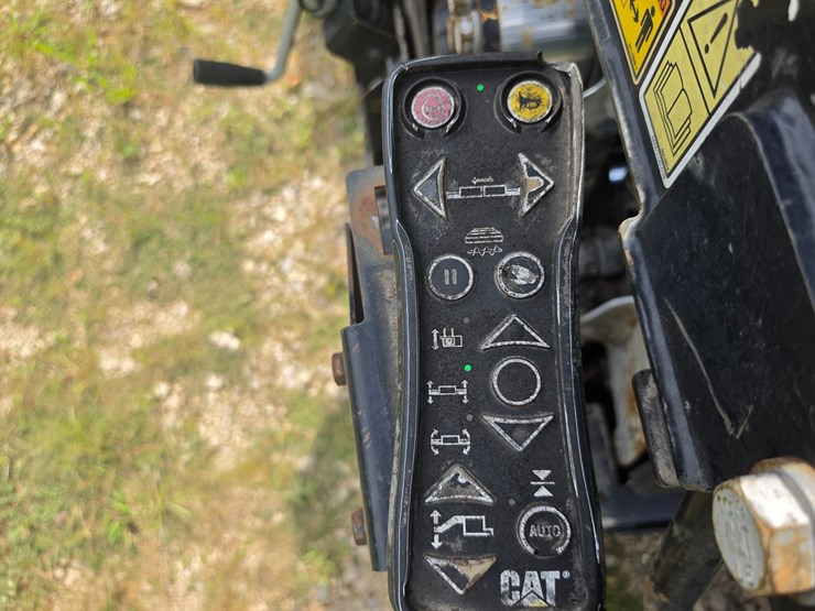 caterpillar-ap-1055f-image-20