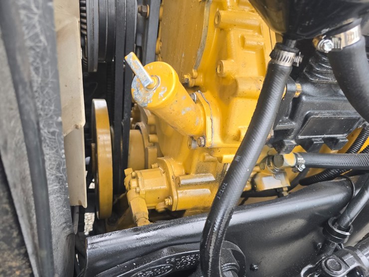 2000-peterbilt-379-image-47