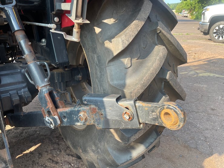 2019-case-ih-farmall-75a-image-28