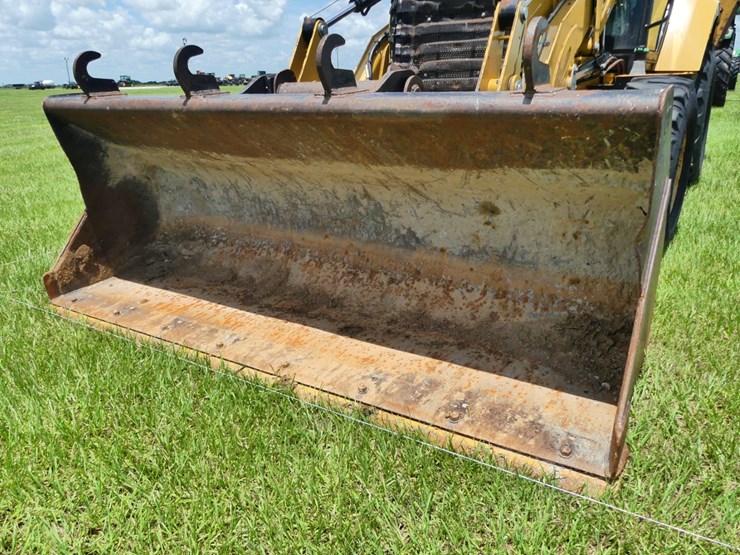 2016-caterpillar-420f2-it-image-15