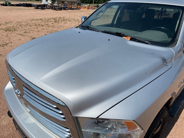 2013-dodge-1500-image-35
