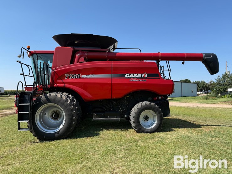 2011-case-ih-7088-image-8