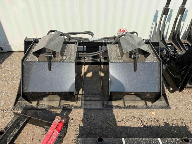 new-giyi-co-72in-hydraulic-skidloader-hollow-bottom-grapple-bucket-model-hwg72-image-1