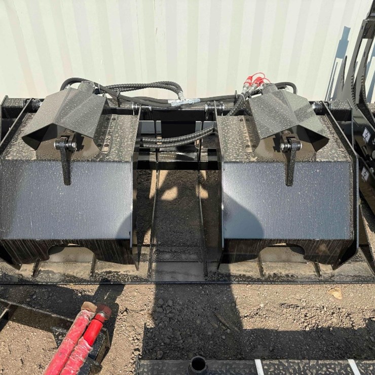 New GIYI Co 72in Hydraulic Skidloader Hollow Bottom Grapple Bucket Model HWG72