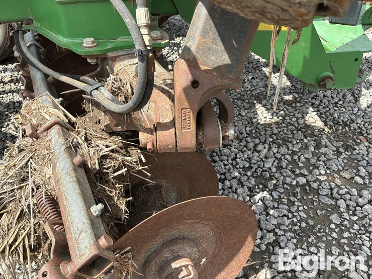 john-deere-2623-image-12