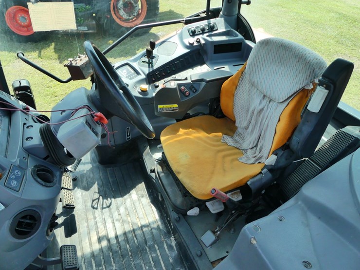 2013-kubota-m135gx-image-12