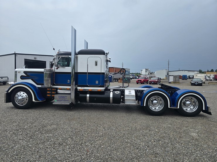 2000-peterbilt-379-image-7