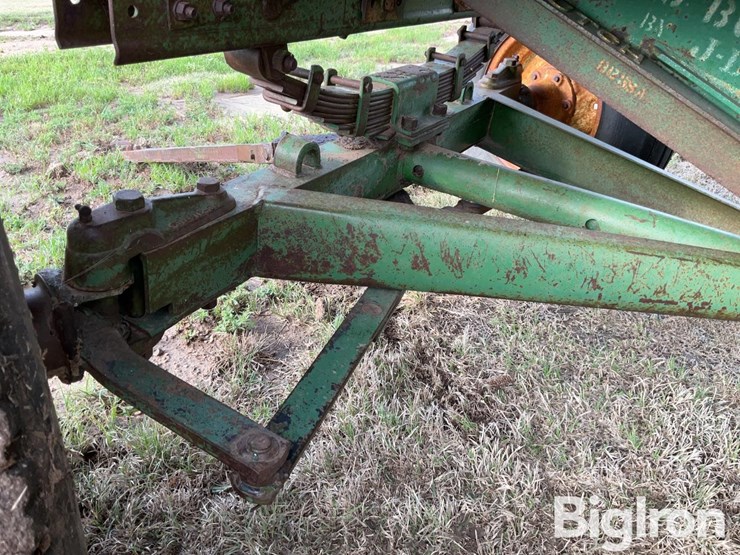 john-deere-11-image-17
