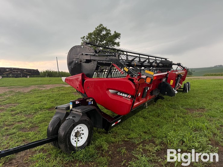 2014-case-ih-3162-image-7