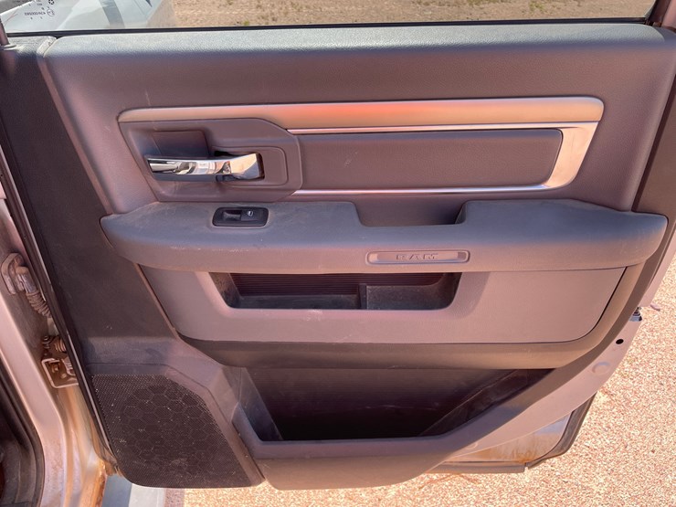 2013-dodge-1500-image-57