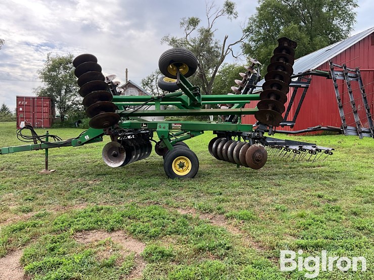 john-deere-630-image-8