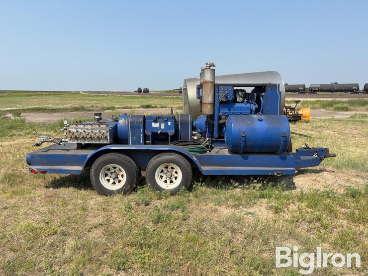 tritan-51020ss-diesel-water-pump-on-t/a-flatbed-trailer-image-4