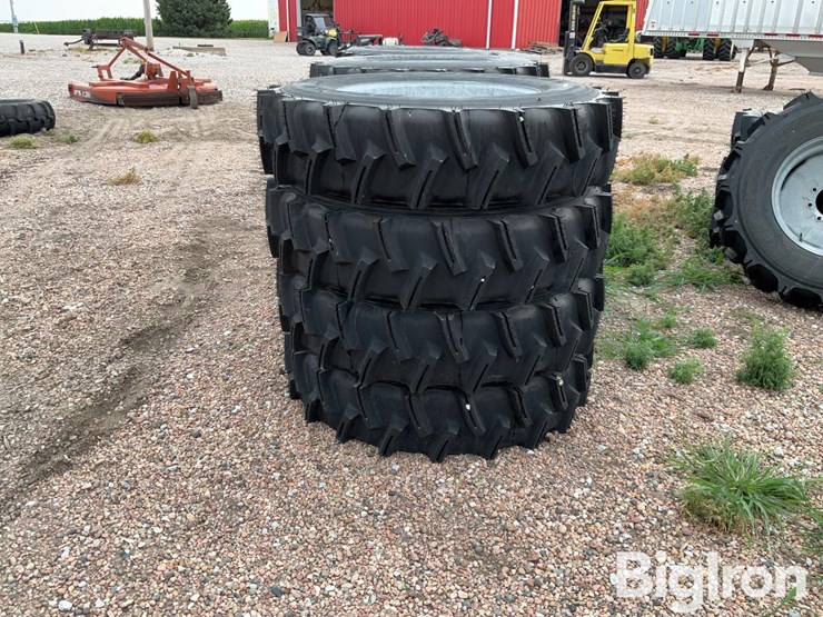 recapped-11r24.5-pivot-tires-&-rims-image-4
