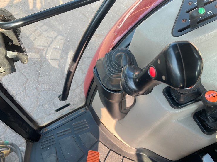 2019-case-ih-farmall-75a-image-60