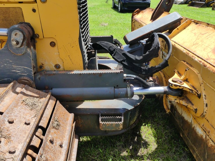 2014-deere-700k-lgp-image-12
