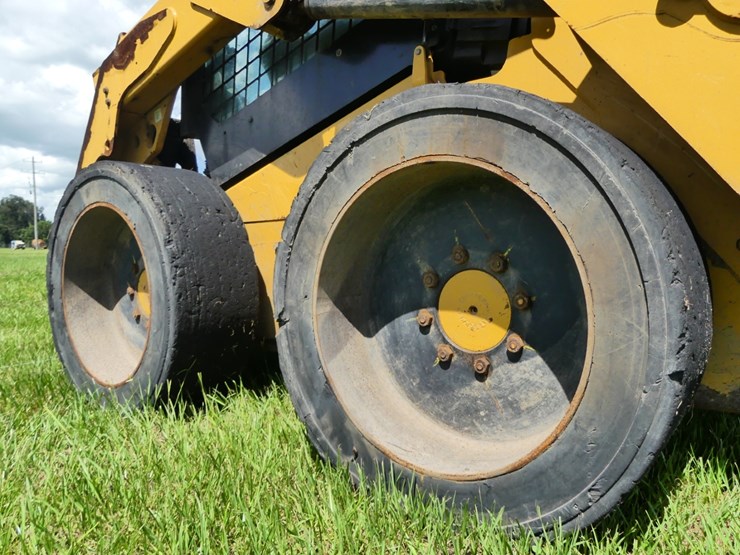 caterpillar-236d-image-5