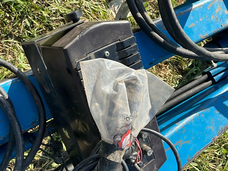 1993-kinze-2200-image-12