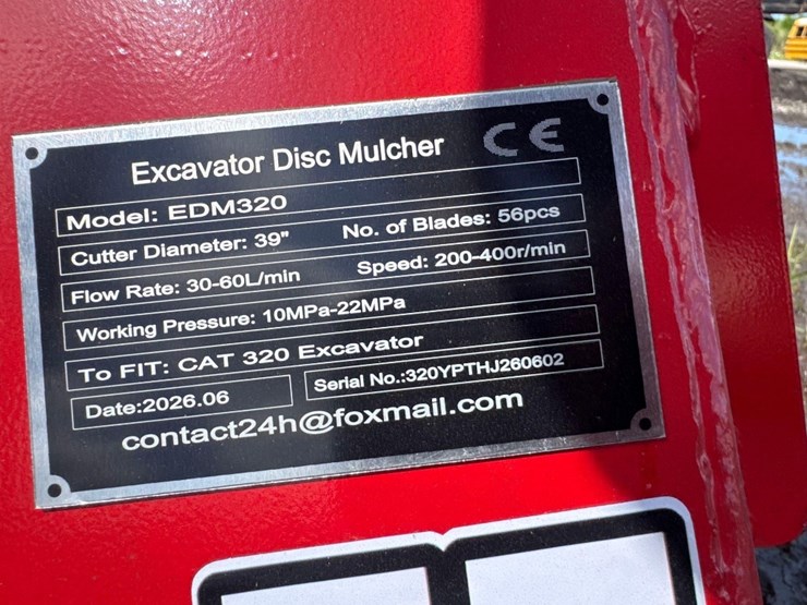 caterpillar-320-image-2