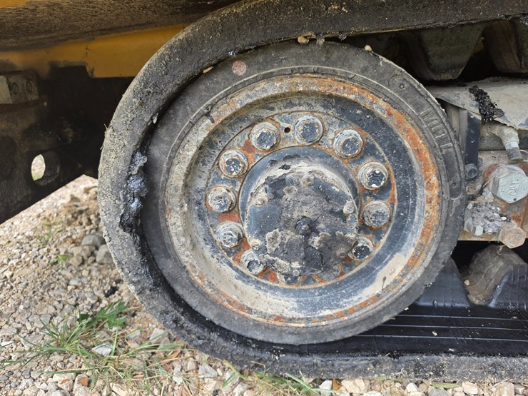 caterpillar-ap-1055f-image-58
