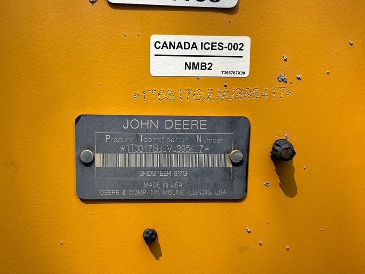 2021-deere-317g-image-26